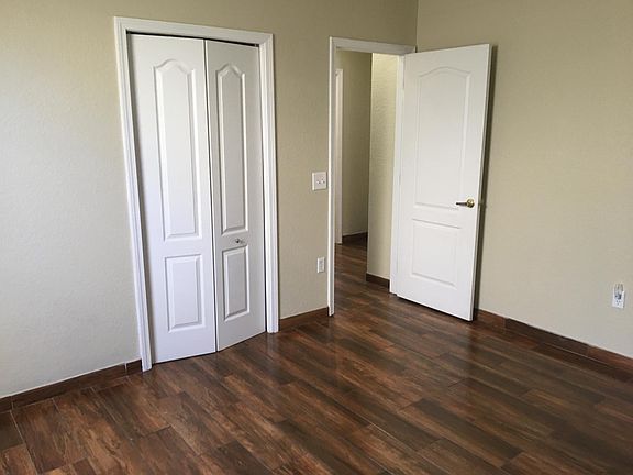 5th image of 6012 Live Oak Dr