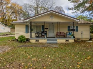 1618 Hogan St, Athens, TN 37303