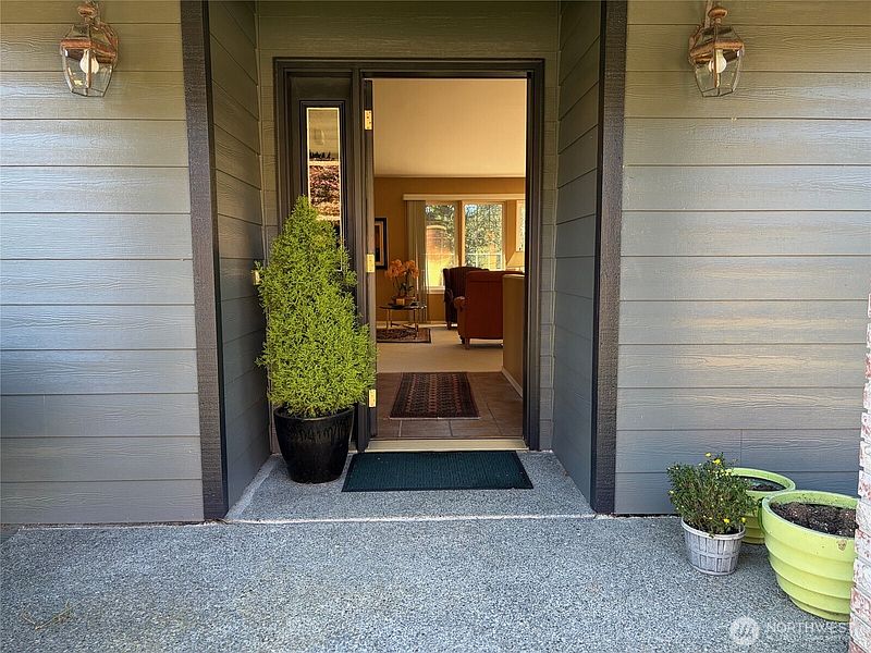3rd image of 1521 Chilton Road