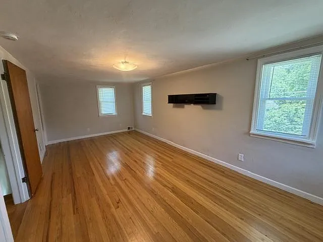 1530 Hill Ave — Photo 12