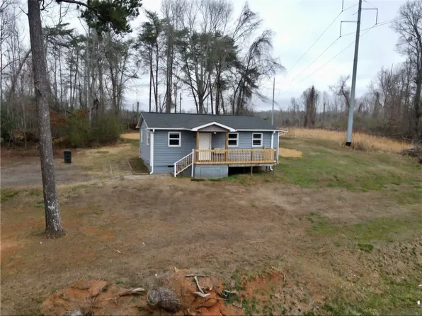 325 Rock Quarry Rd, Travelers Rest, SC 29690