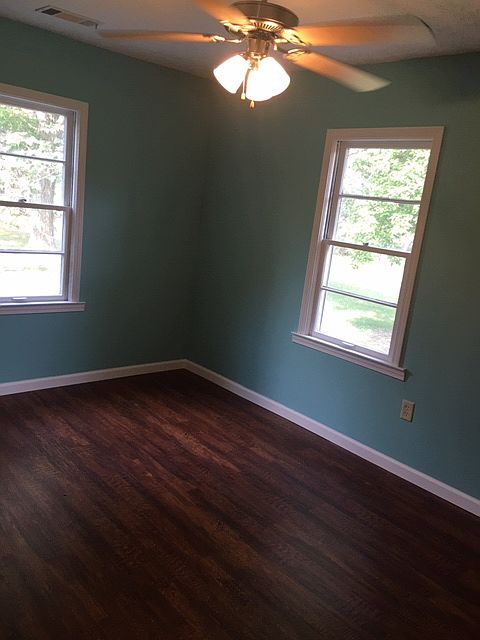 2nd image of 307 Madison St