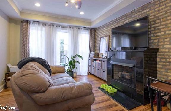 2nd image of 1644 W Greenleaf Ave #926