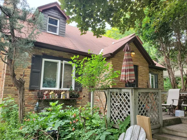 1907 Snelling Ave N, Falcon Heights, MN 55113