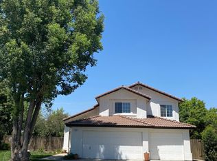 701 Filbert Ave, Clovis, CA 93611