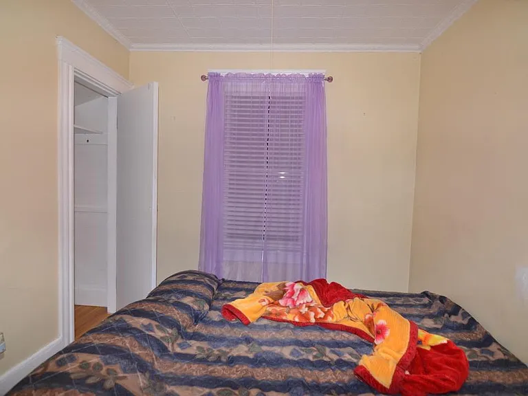 12 Wentworth St #1 — Photo 8