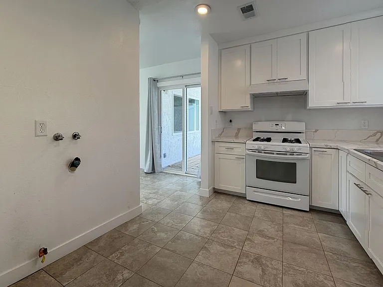 228 Janan Ct — Photo 5