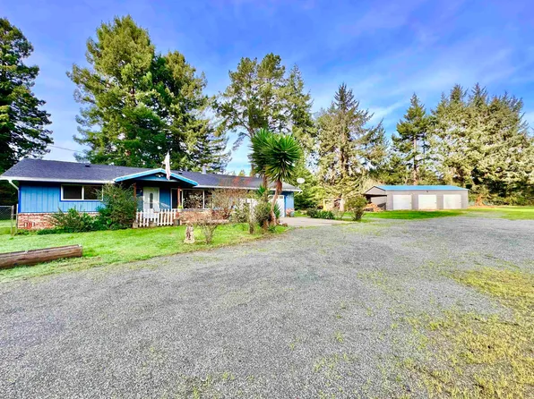 3070 English Ln, Crescent City, CA 95531