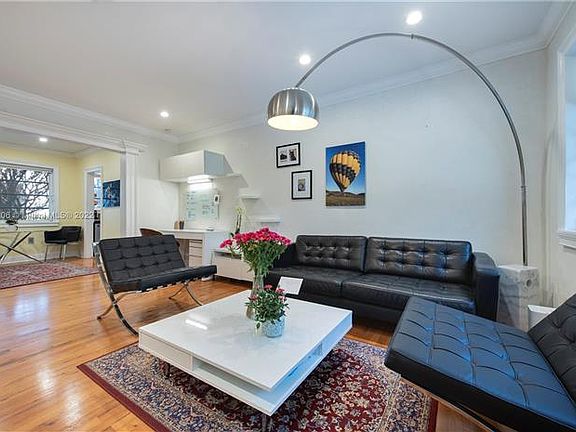 4th image of 1605 Lenox Ave #16055