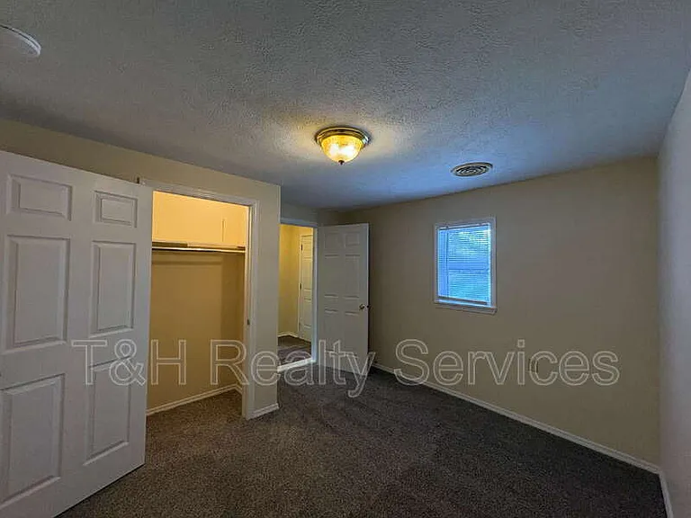 609 1/2 S Crystal St — Photo 7