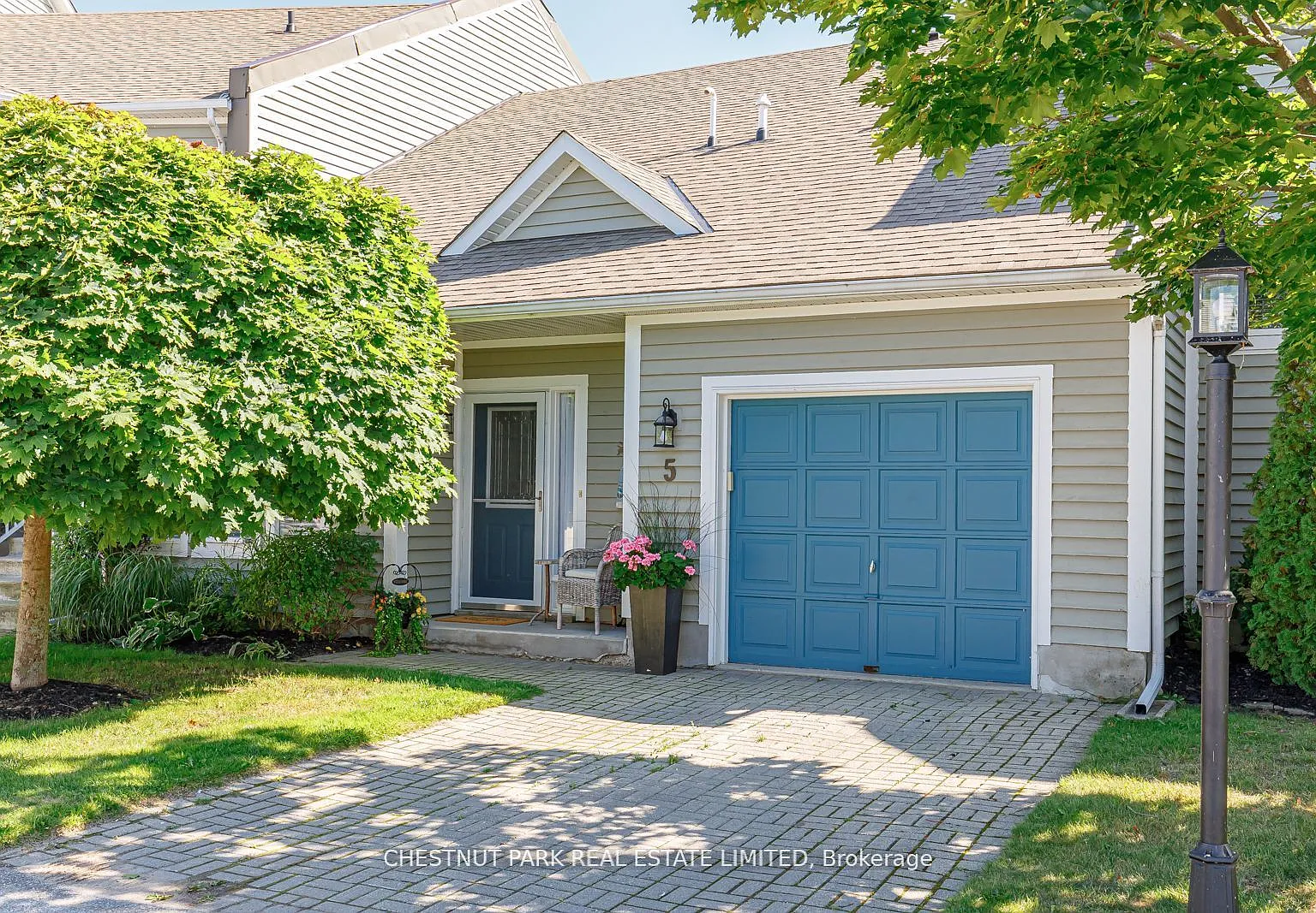 2 bed, $2,500 — Photo 1