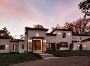 28 Somerset Downs Dr, Saint Louis, MO 63124