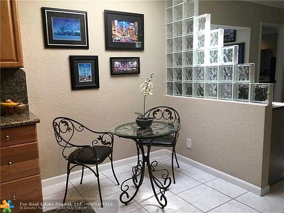 4th image of 11030 Cypress Run Cir