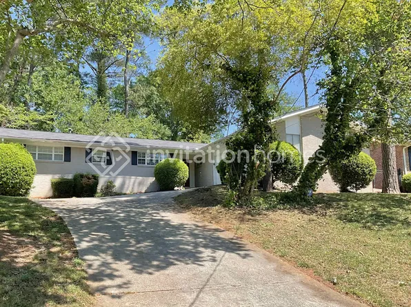 2813 Rainbow Forest Dr, Decatur, GA 30034