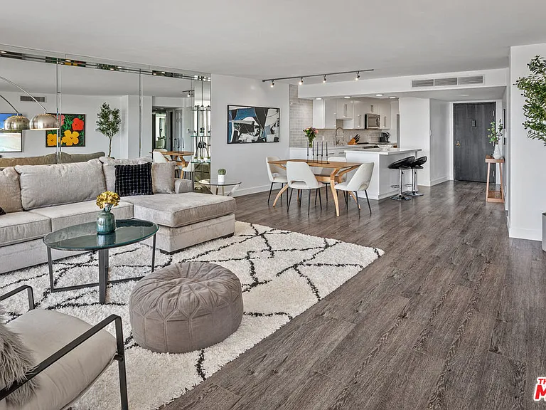4267 Marina City Dr #106 — Photo 7
