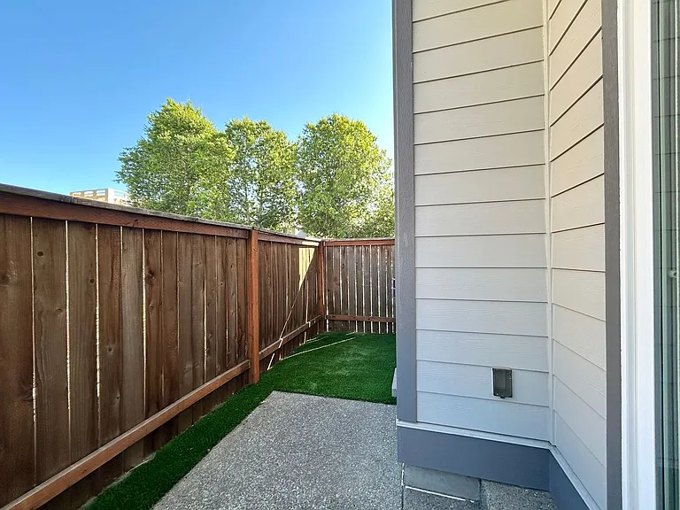 11571 SW Barber St — Photo 13