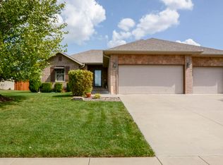 1112 N Silo Dr, Ozark, MO 65721
