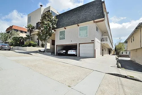 J682 Photo 1