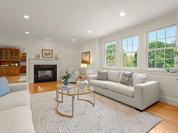 5th image of 282 Highland St