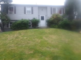 115 Horseshoe Dr, Waterbury, CT 06706