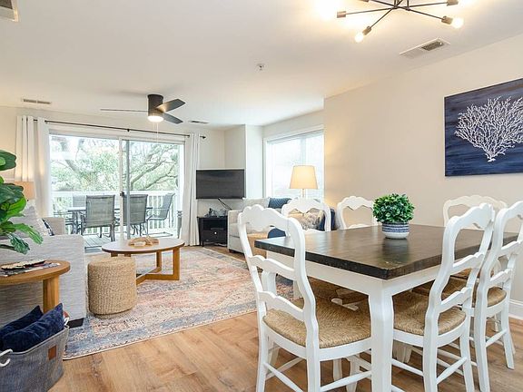 4th image of 2206 Surfrider Cir