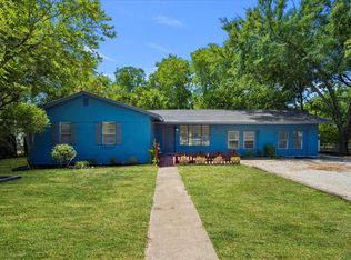 547 E Division St, Pilot Point, TX 76258