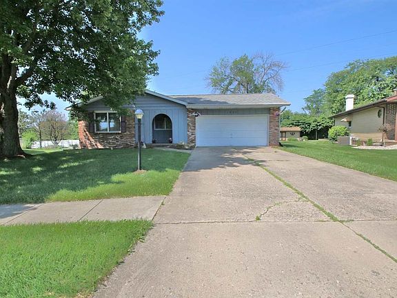 3rd image of 1934 Brentwood Dr