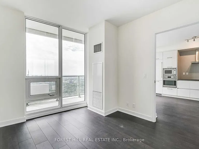 2221 Yonge St #5703 — Photo 19