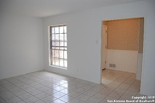 2nd image of 1257 Hillcrest Dr