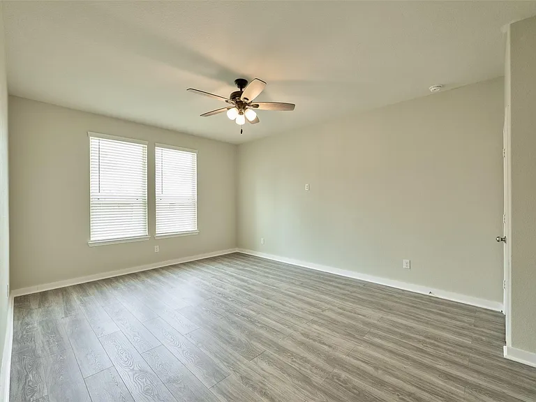 2214 Timberland Country Ct — Photo 33