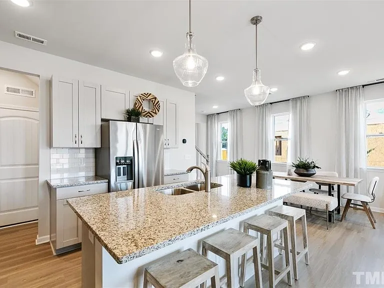 128 Gosford Ln — Photo 36
