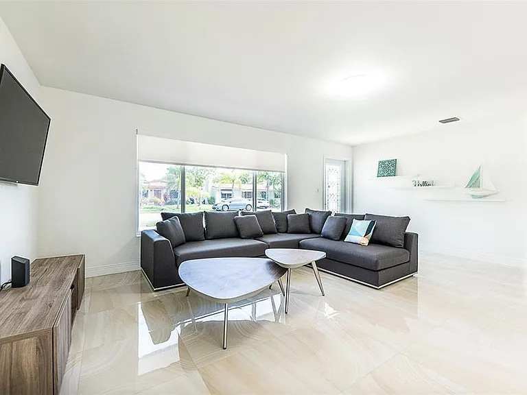 1162 Hayes St — Photo 26