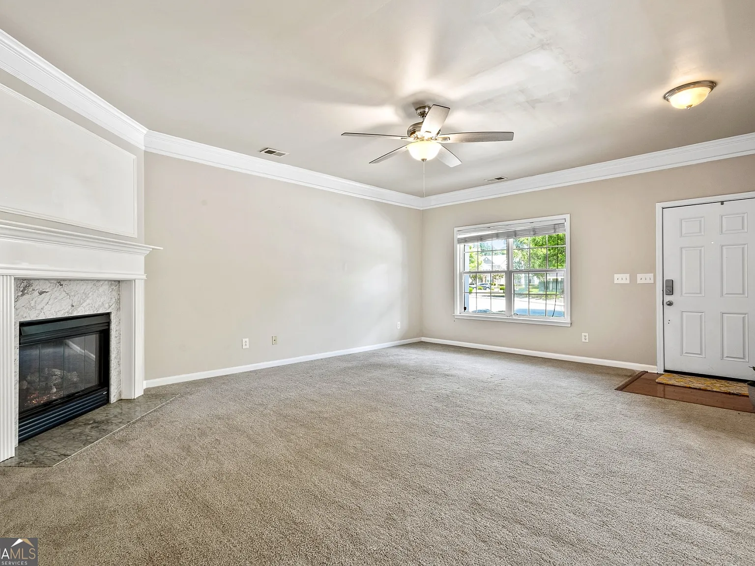 3 bed, 2.5 bath, 1662 sqft, $2,600 — Photo 3