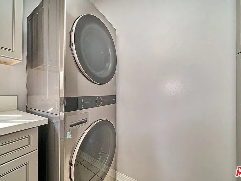 835 S Norton Ave #15 — Photo 4
