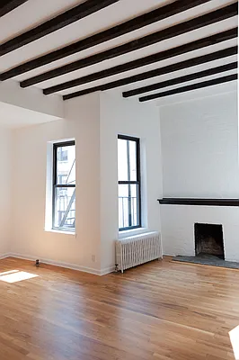 Rented by Ina Greenfield, LREB | media 7