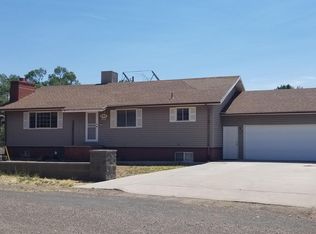 195 N 8th Dr W, Saint Johns, AZ 85936