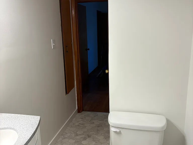 62 Greenman Ave #B — Photo 12