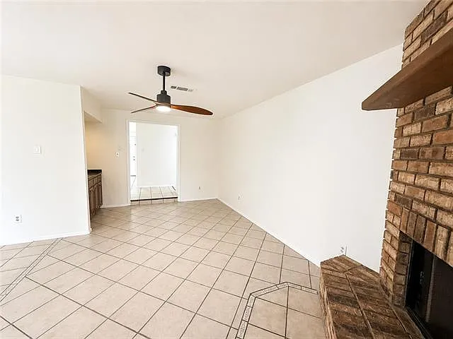 805 Terry Pkwy — Photo 6
