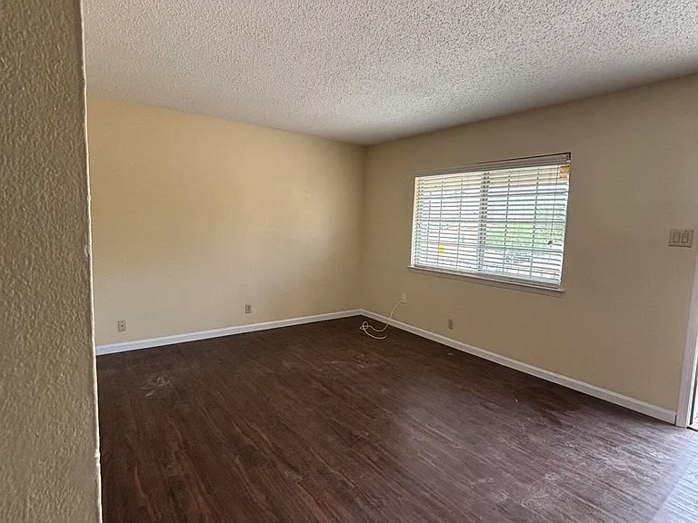 1601 N El Paso St #2 — Photo 4