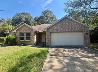 3815 Maple Dr, Conroe, TX 77302