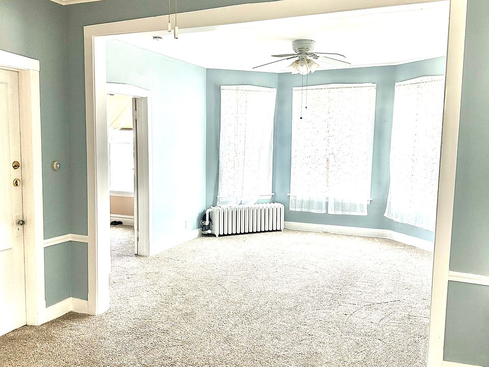 Front room- bedroom off to the left