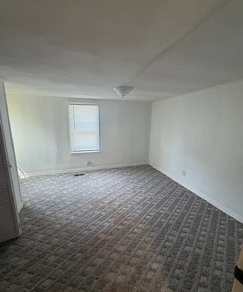 615 S Main St — Photo 8