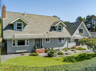 2614 Pineview Dr, Fortuna, CA 95540
