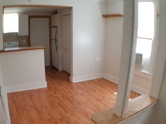 5th image of 303 Cedar St Unit C