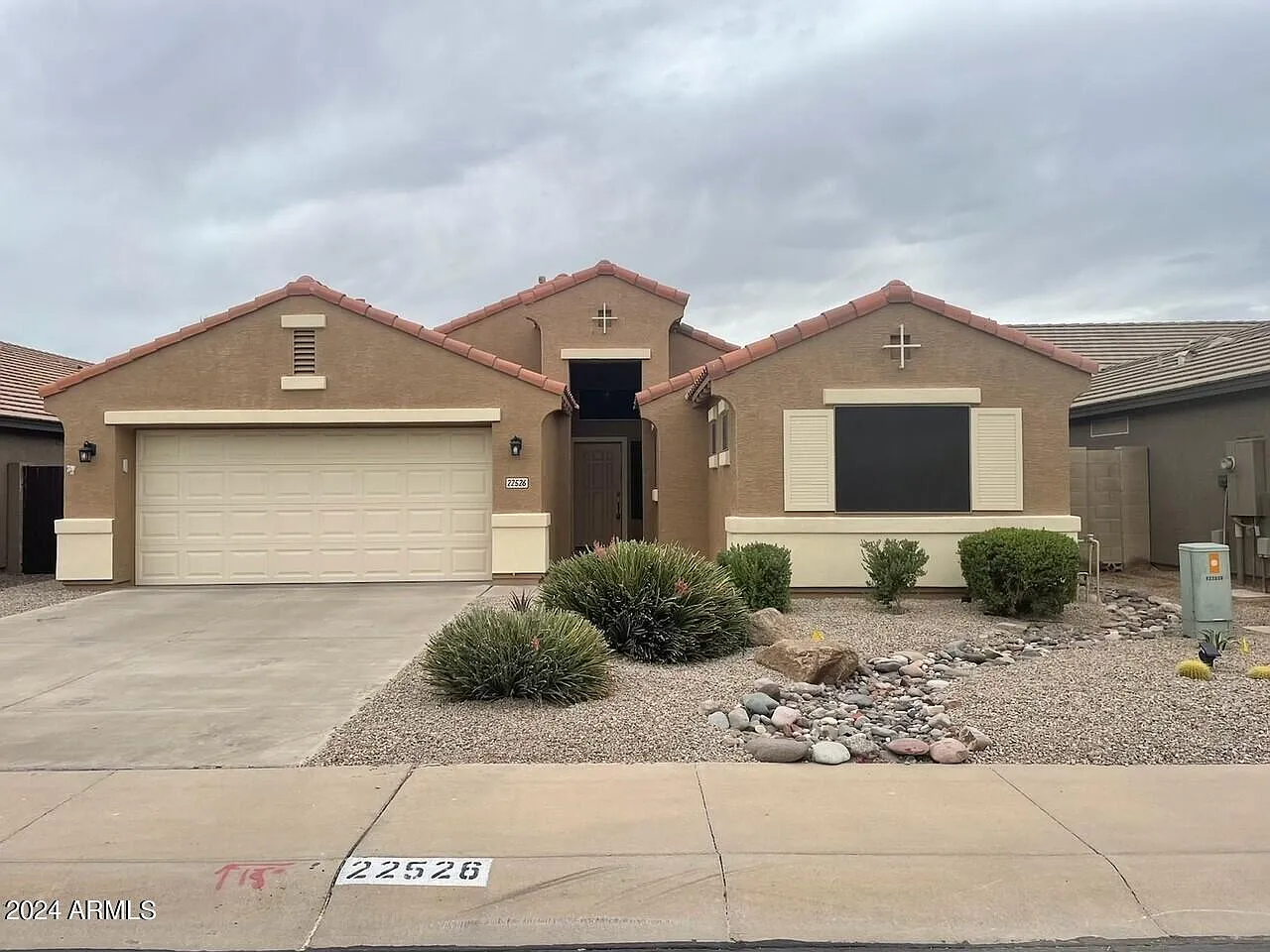 3 bed, 2.0 bath, 1824 sqft, $1,875 — Photo 1