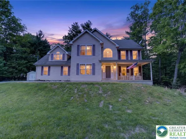 2330 Southridge Dr, East Stroudsburg, PA 18302