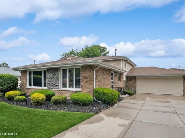 9133 Moody Ave, Oak Lawn, IL 60453