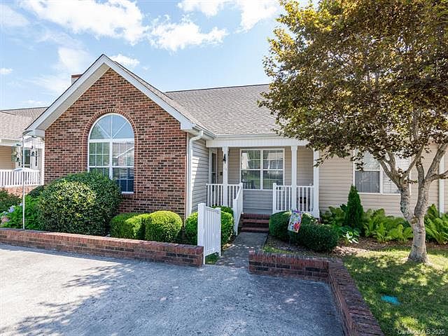 1st image of 34 N Woodridge View Ct
