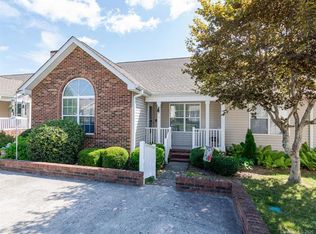 34 N Woodridge View Ct, Hendersonville, NC 28791