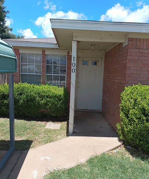 1st image of 100 Bluebonnet Dr #Na